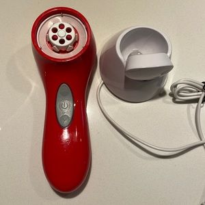 Clarisonic Aria with charging stand
